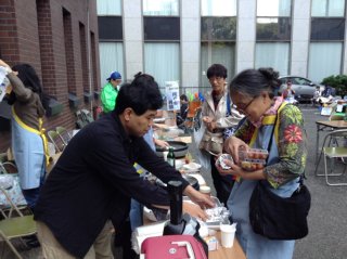 駐車場での売り場