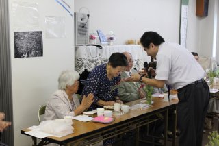 一人ひとりに色紙が渡されました。