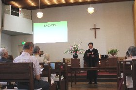 祝福式のようす