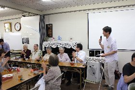ぶどうの木につながる会のようす