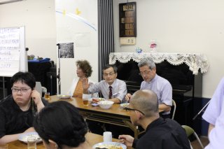 稲垣先生夫妻を囲んでの愛餐会